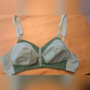 1960s Exquisite Beautiful Green sage and Moss Women's Intimate Bra